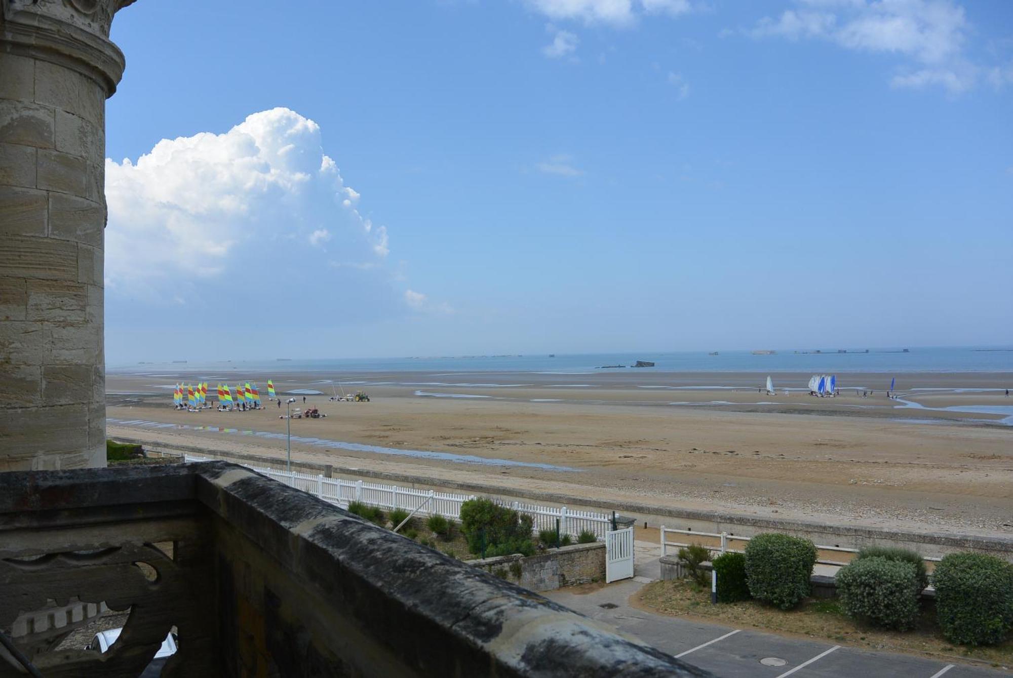 אסנלס Les Tourelles Village De Vacances מראה חיצוני תמונה